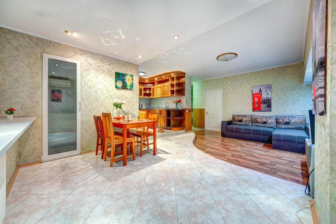 Apartments Of Bogdan Khmelnitsky Kiev Buitenkant foto